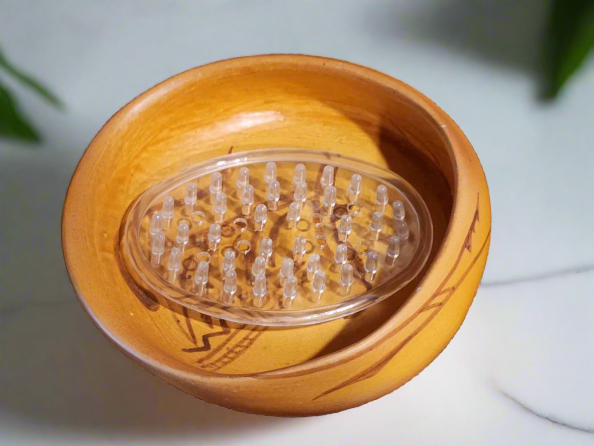 Soap Saver Clear elevated and self draining pinnacles